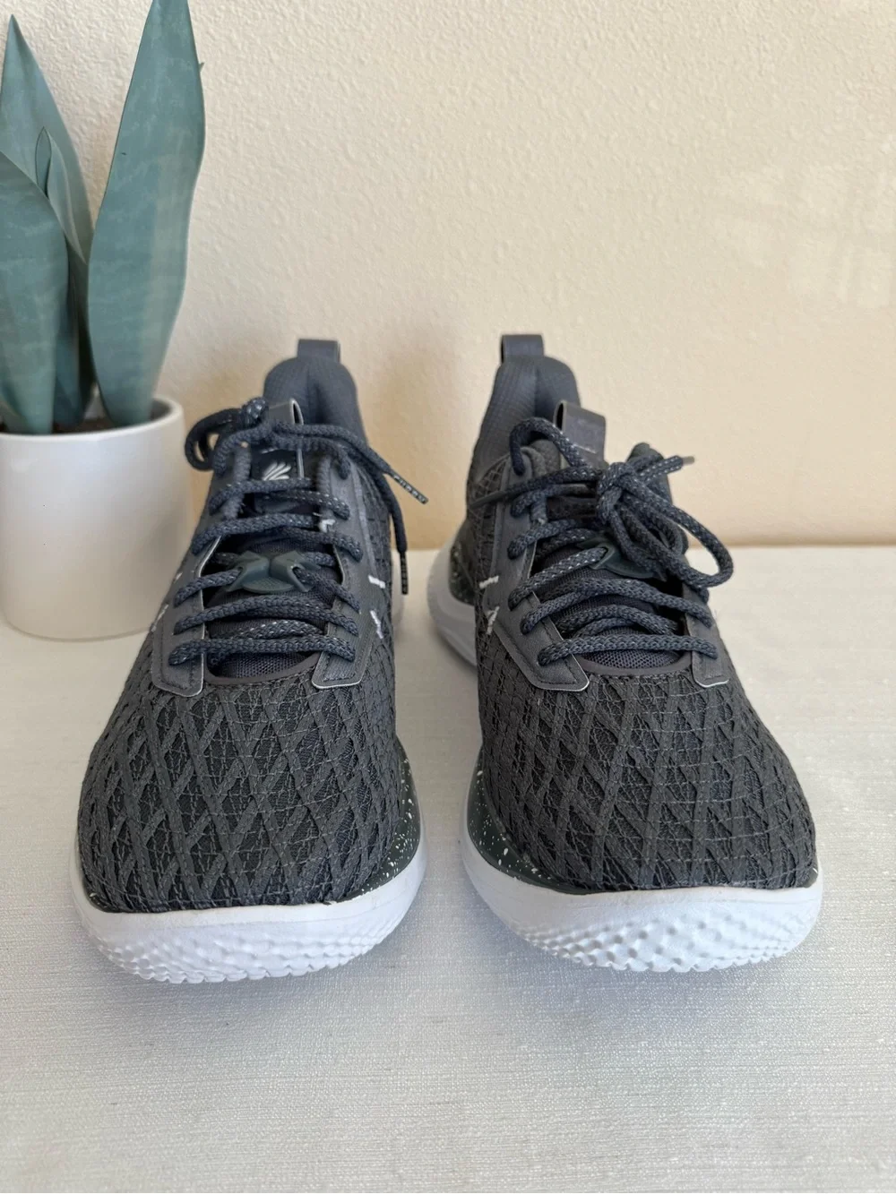 New Under Armour Curry Gray Athletic Sneakers with White Speckled Sole